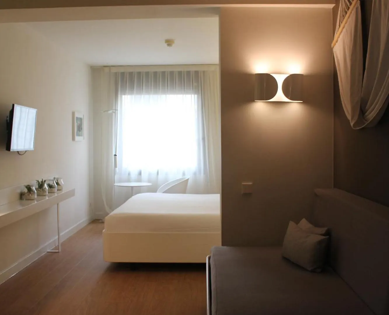 ****  Pol & Grace Hotel Barcelona Spain